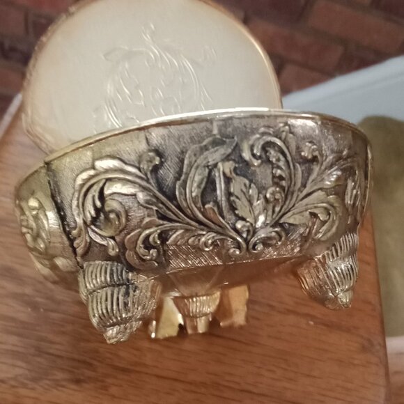 Shell-shaped Trinket Box - Picture 4 of 8